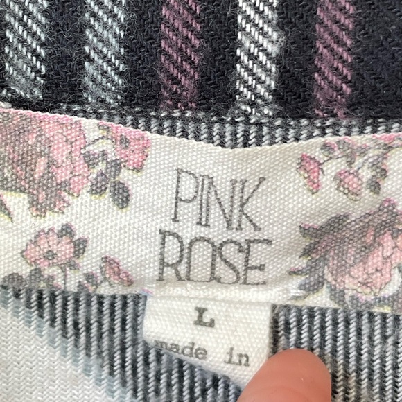 Flannel - Picture 2 of 3